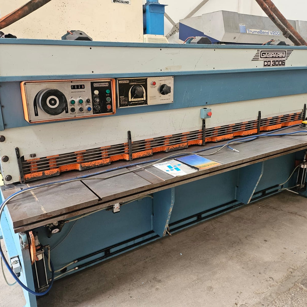 
                  
                    Gasparini Model 3004:6 Hydraulic Rake Guillotine Shear
                  
                