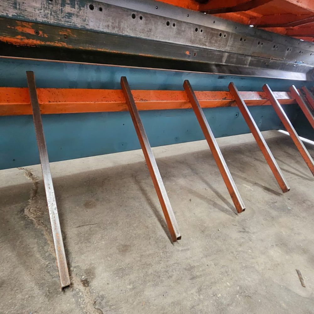 
                  
                    Gasparini Model 3004:6 Hydraulic Rake Guillotine Shear
                  
                