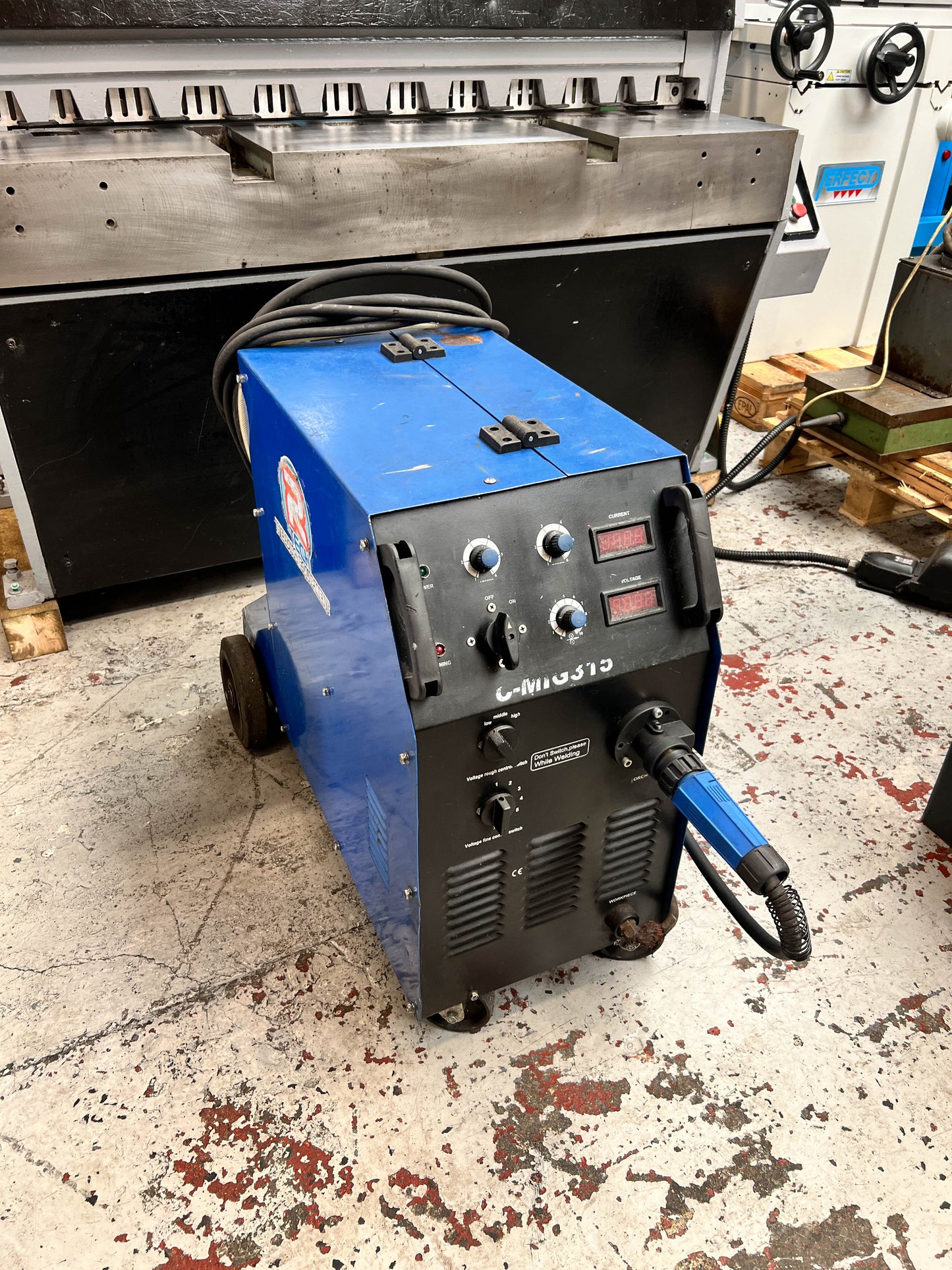 
                  
                    R- Tech Mig Compact Welding Machine
                  
                