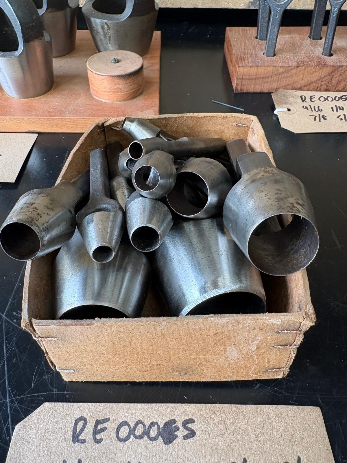 
                  
                    SET OF CLASSIC VINTAGE PRIORY LEATHER HOLE PUNCHES &nbsp;
                  
                