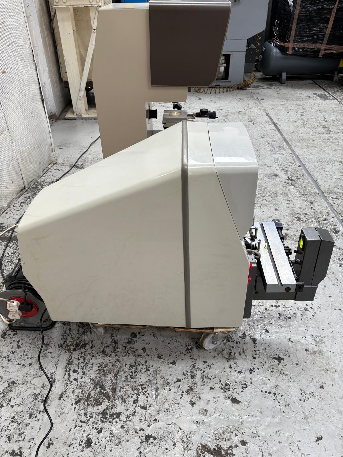 
                  
                    Baty Shadowmaster Profile Projector
                  
                