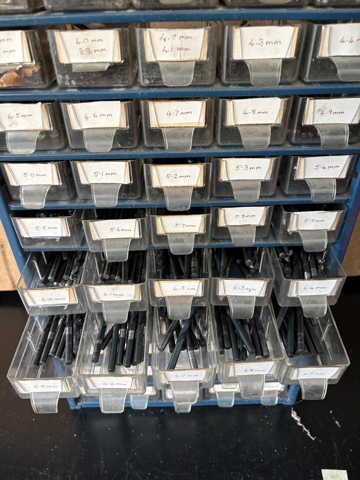 
                  
                    HSS DRILL RACK &amp; CONTENTS 1 - 8.9MM DRILLS
                  
                