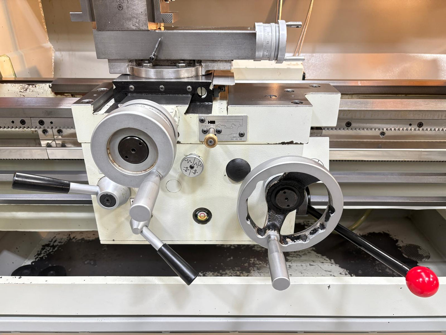 
                  
                    XYZ 1550VS Gap Bed Centre Lathe
                  
                