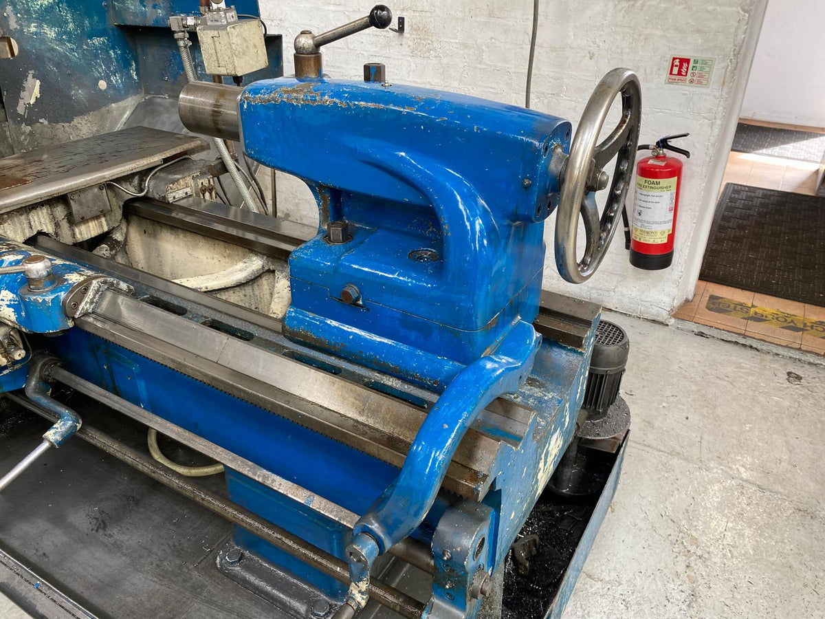 
                  
                    DSG Type 25 Heavy Duty Centre Lathe
                  
                