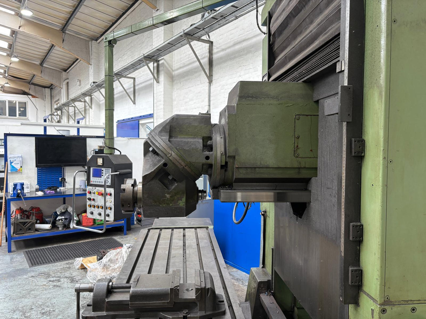 
                  
                    Correa A-20-25 Bed Type Travelling Universal Milling Machine
                  
                