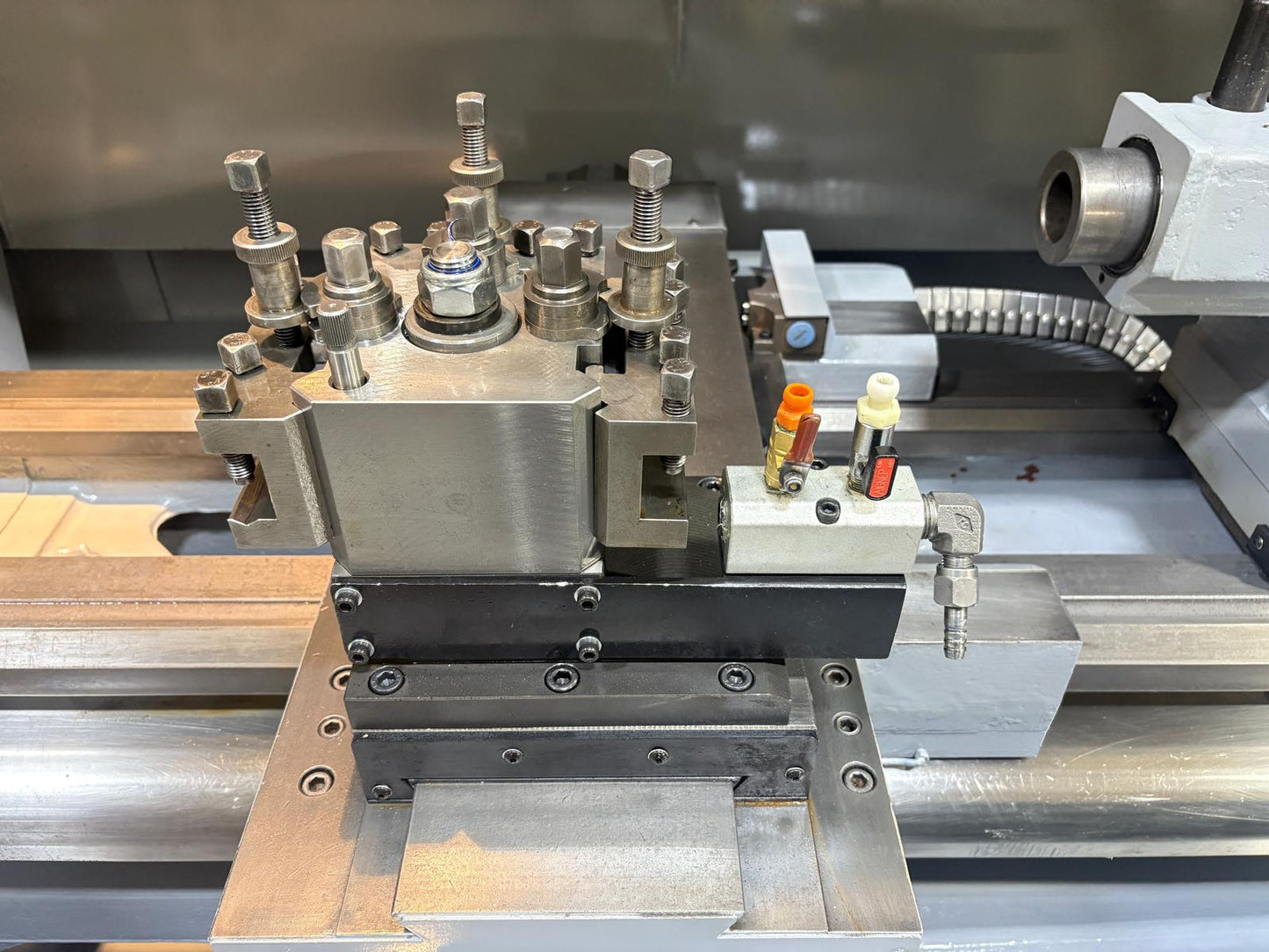 
                  
                    XYZ Proturn VL425 ProtoTRAK Control Gap Bed Centre Lathe
                  
                