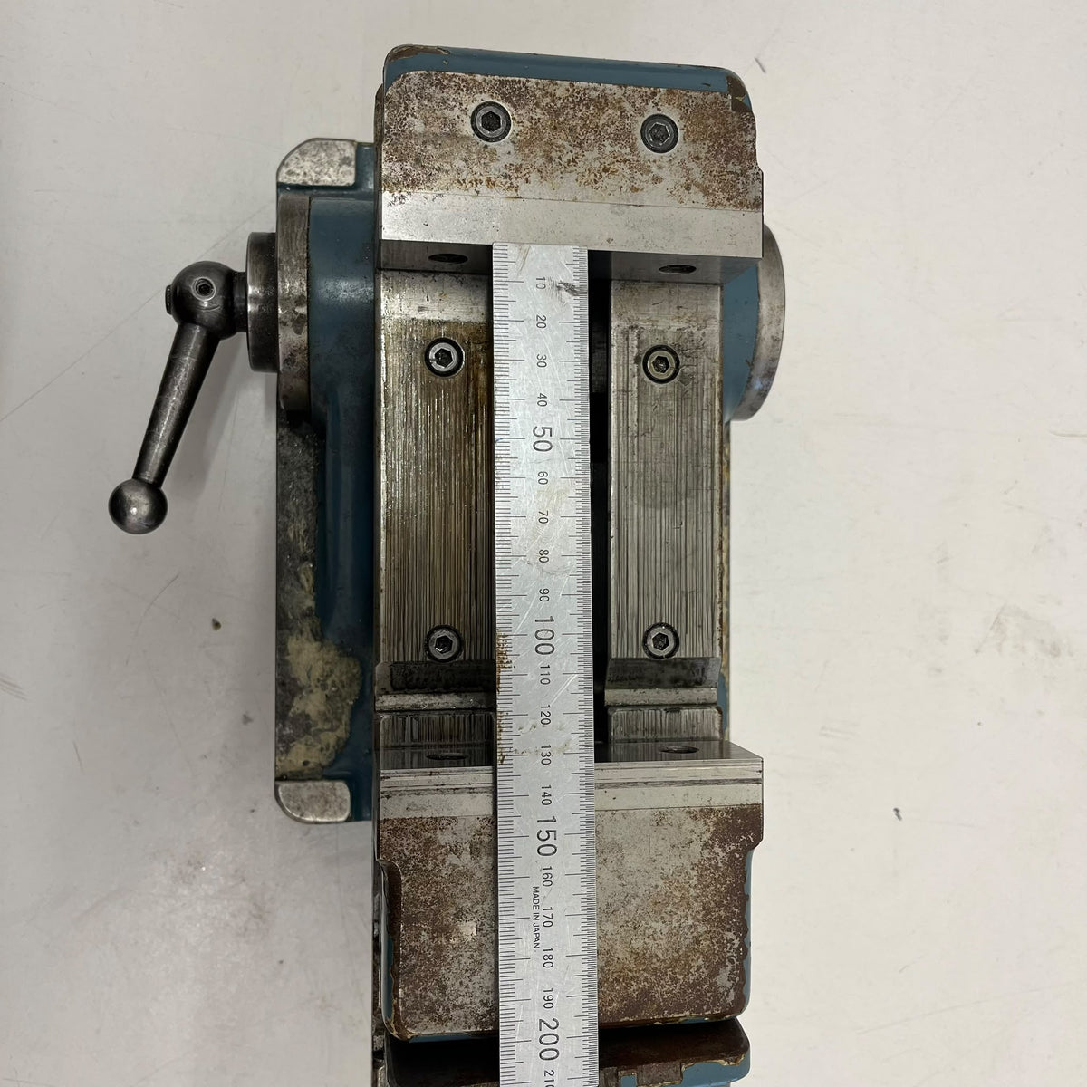 
                  
                    Jones & Shipman Tilting Vice
                  
                