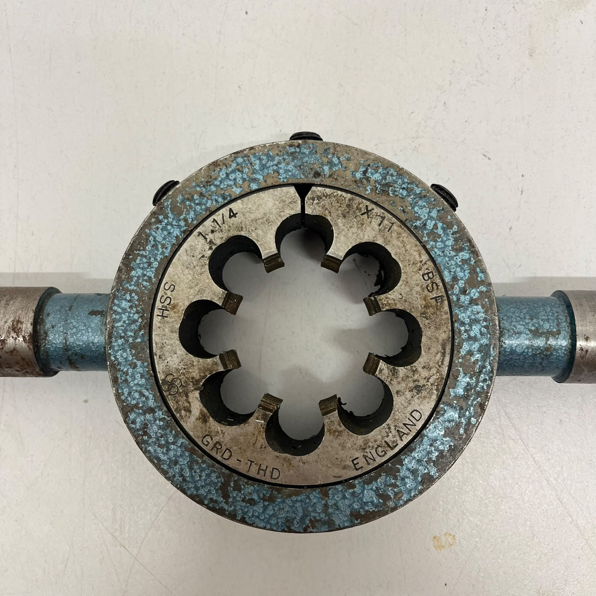 
                  
                    Heavy Duty 30" Die Stock Holder 3" Die Capacity
                  
                