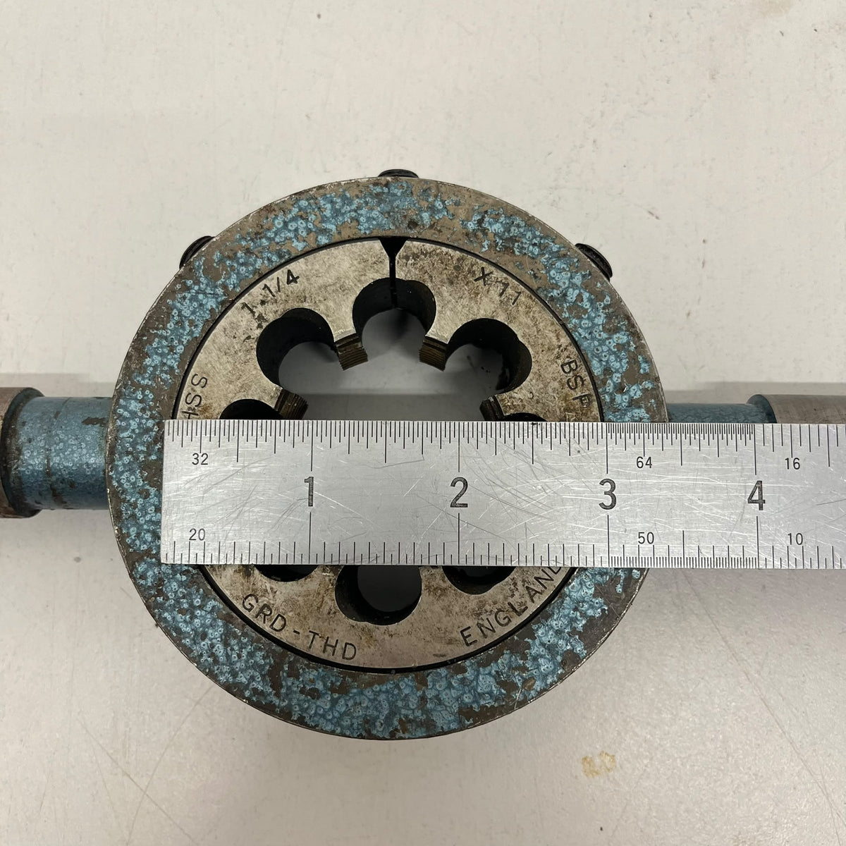 
                  
                    Heavy Duty 30" Die Stock Holder 3" Die Capacity
                  
                
