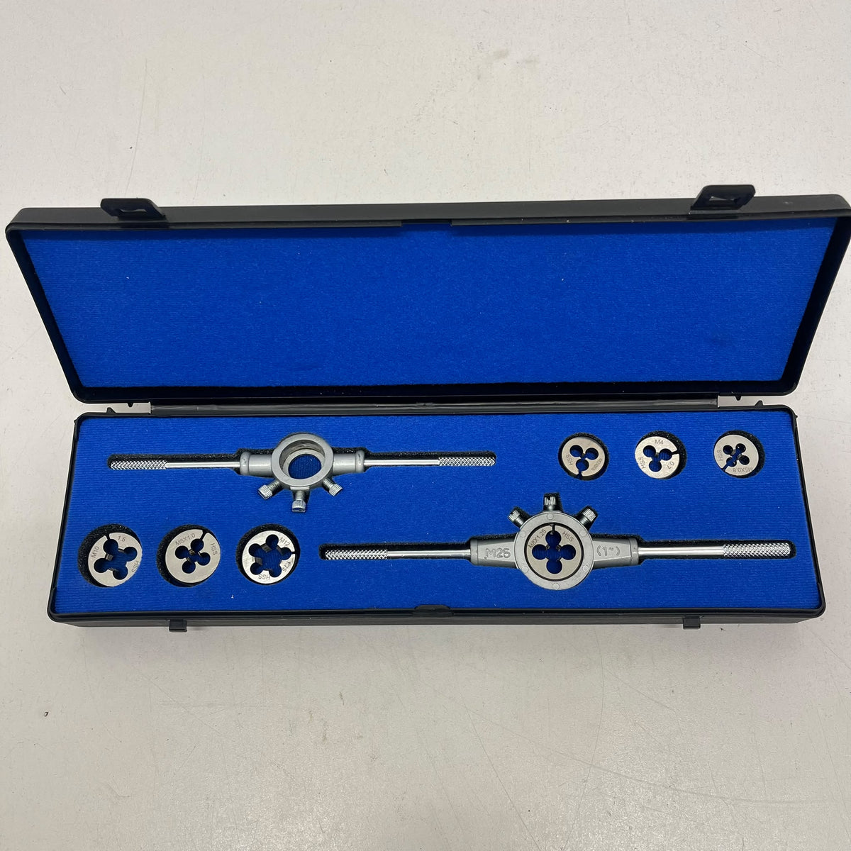 
                  
                    Metric Tap Set M3-M12
                  
                