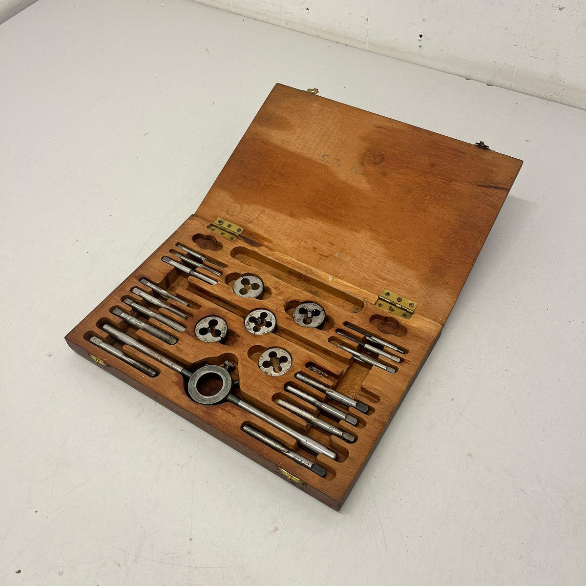 
                  
                    Metric tap and Die Set (Incomplete)
                  
                
