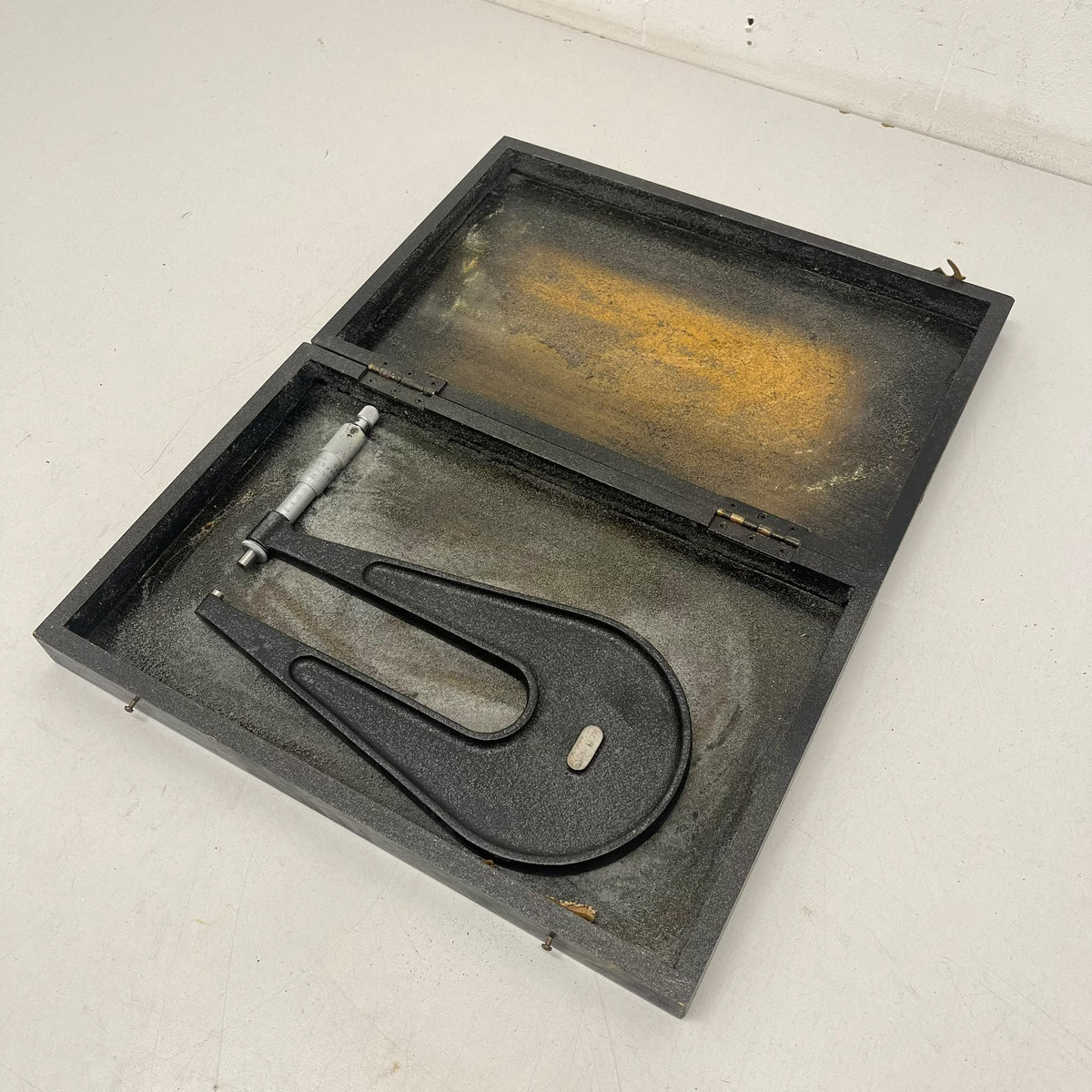 
                  
                    Sheet Metal Micrometer
                  
                