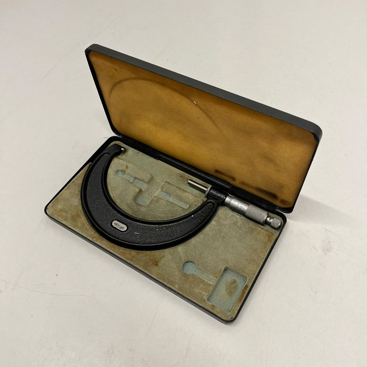 
                  
                    Moore and Wright Metric Micrometer
                  
                