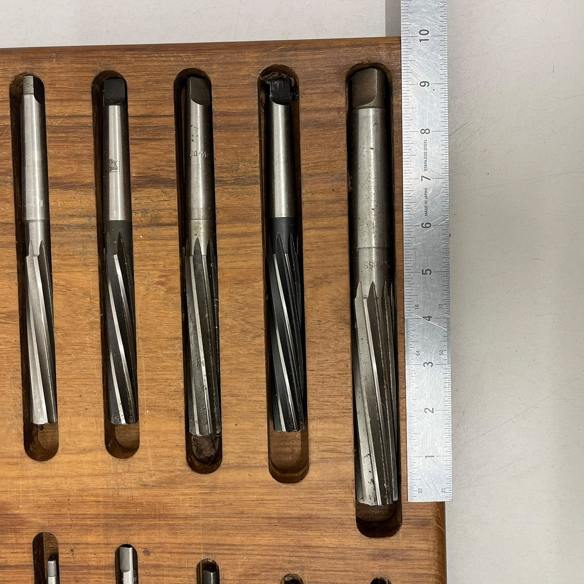 
                  
                    12 Piece HSS Machine Reamer Set
                  
                