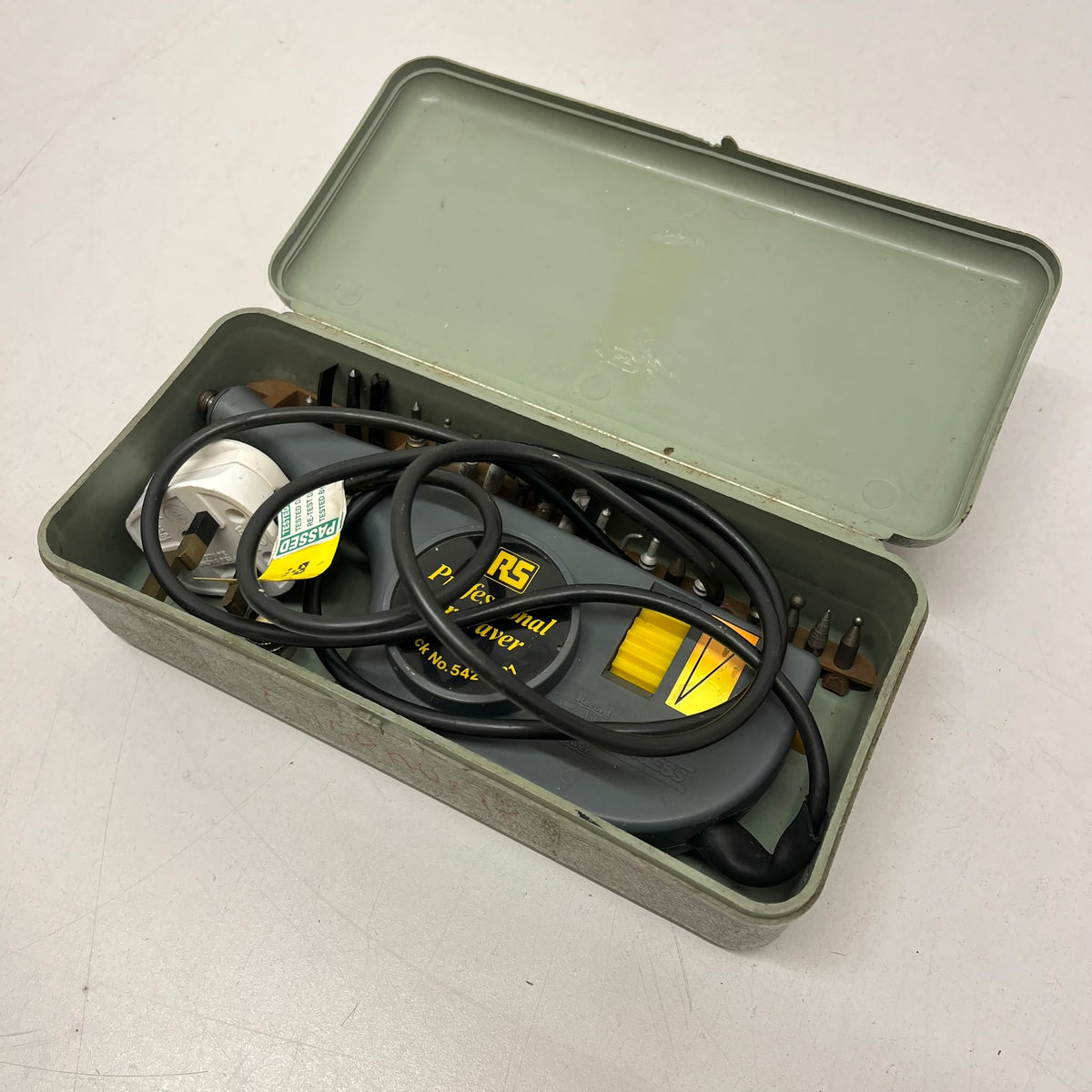 
                  
                    RS Engraver with Engraving Attachments
                  
                