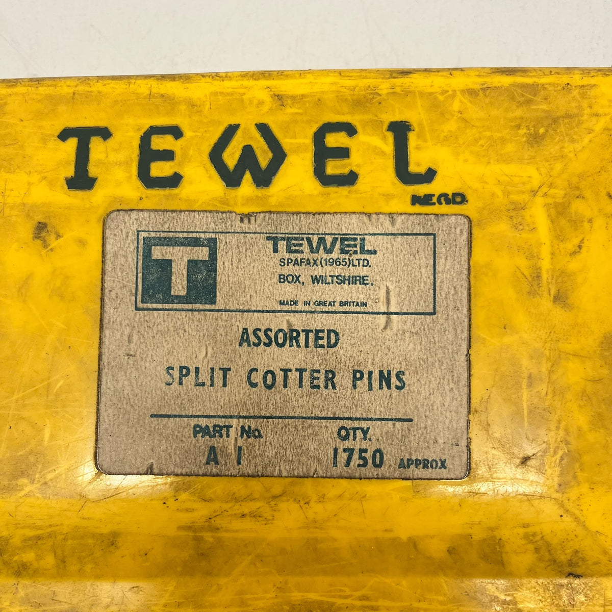 
                  
                    Tewel Box of Split Cotter Pins
                  
                