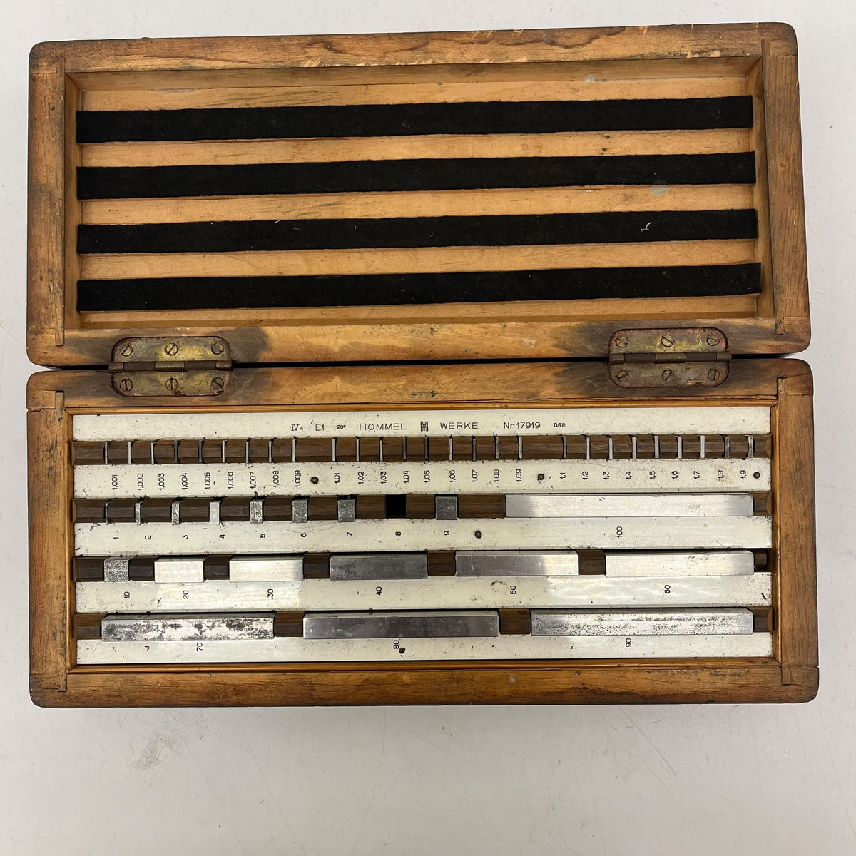 
                  
                    Hommel Metric Slip Gauge Set
                  
                