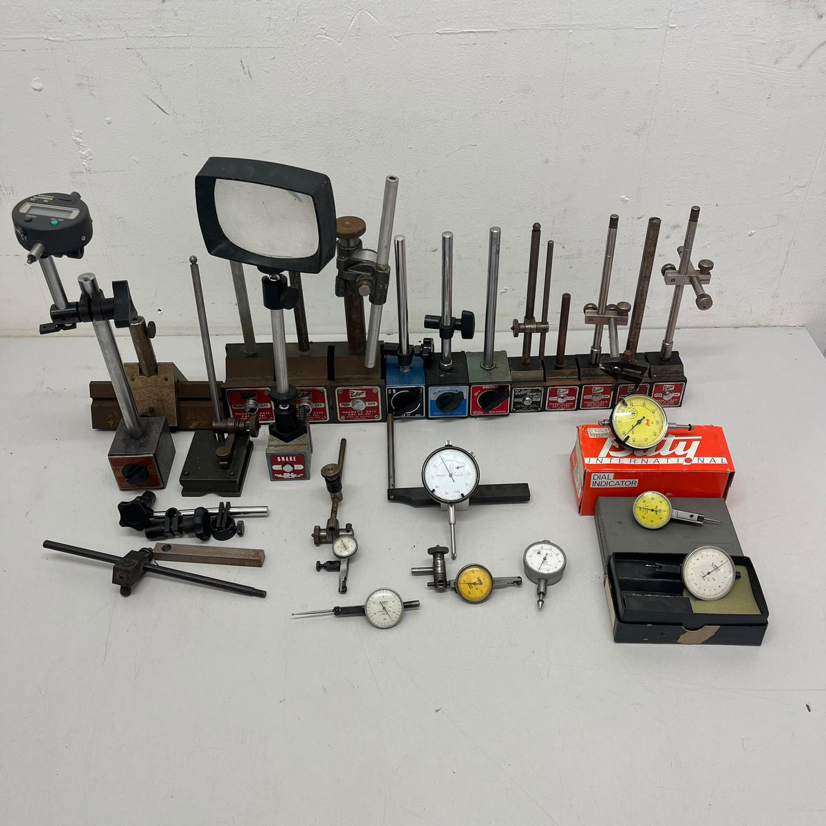 
                  
                    JOB LOT Dial Indicators Magnetic Bases & Stands
                  
                