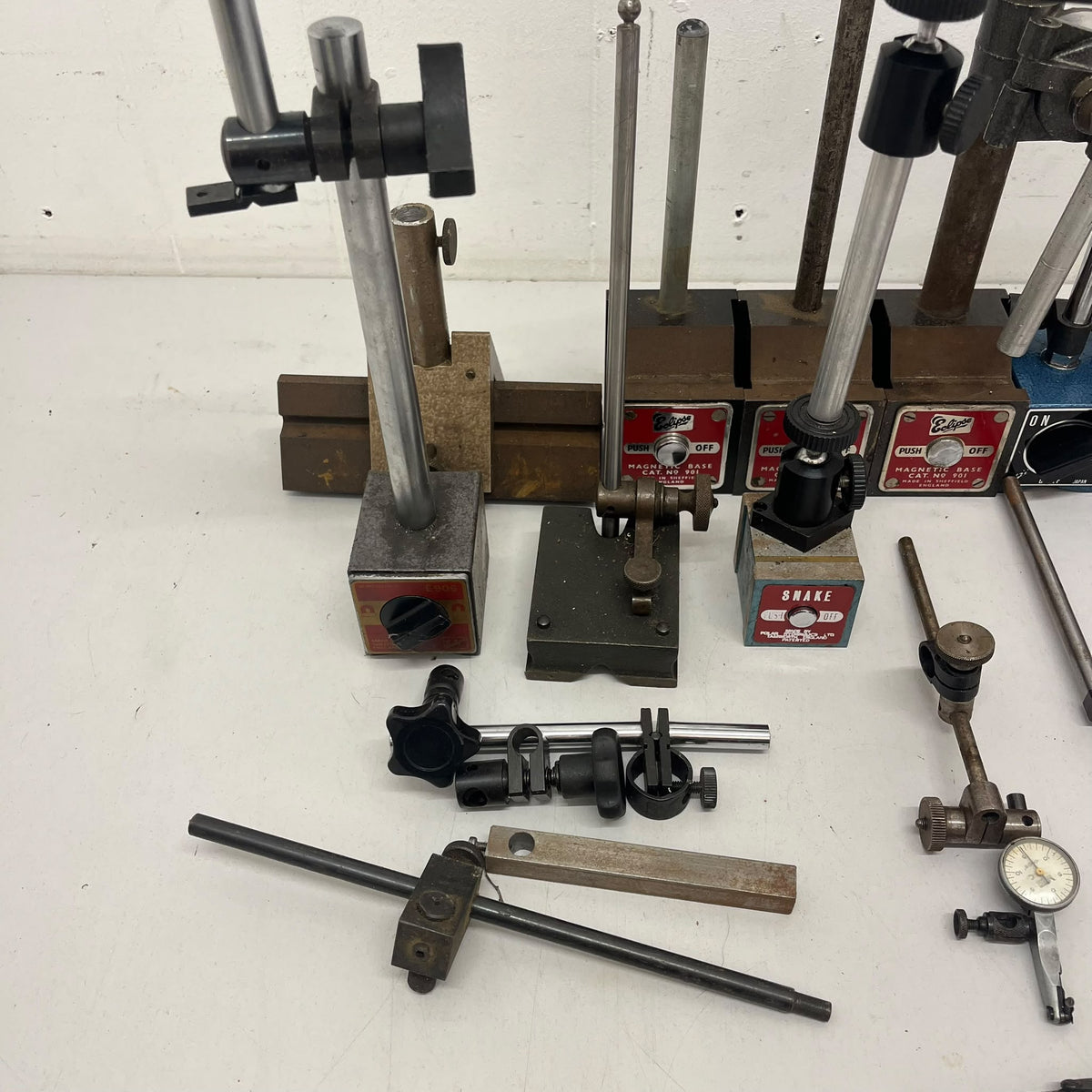 
                  
                    JOB LOT Dial Indicators Magnetic Bases & Stands
                  
                