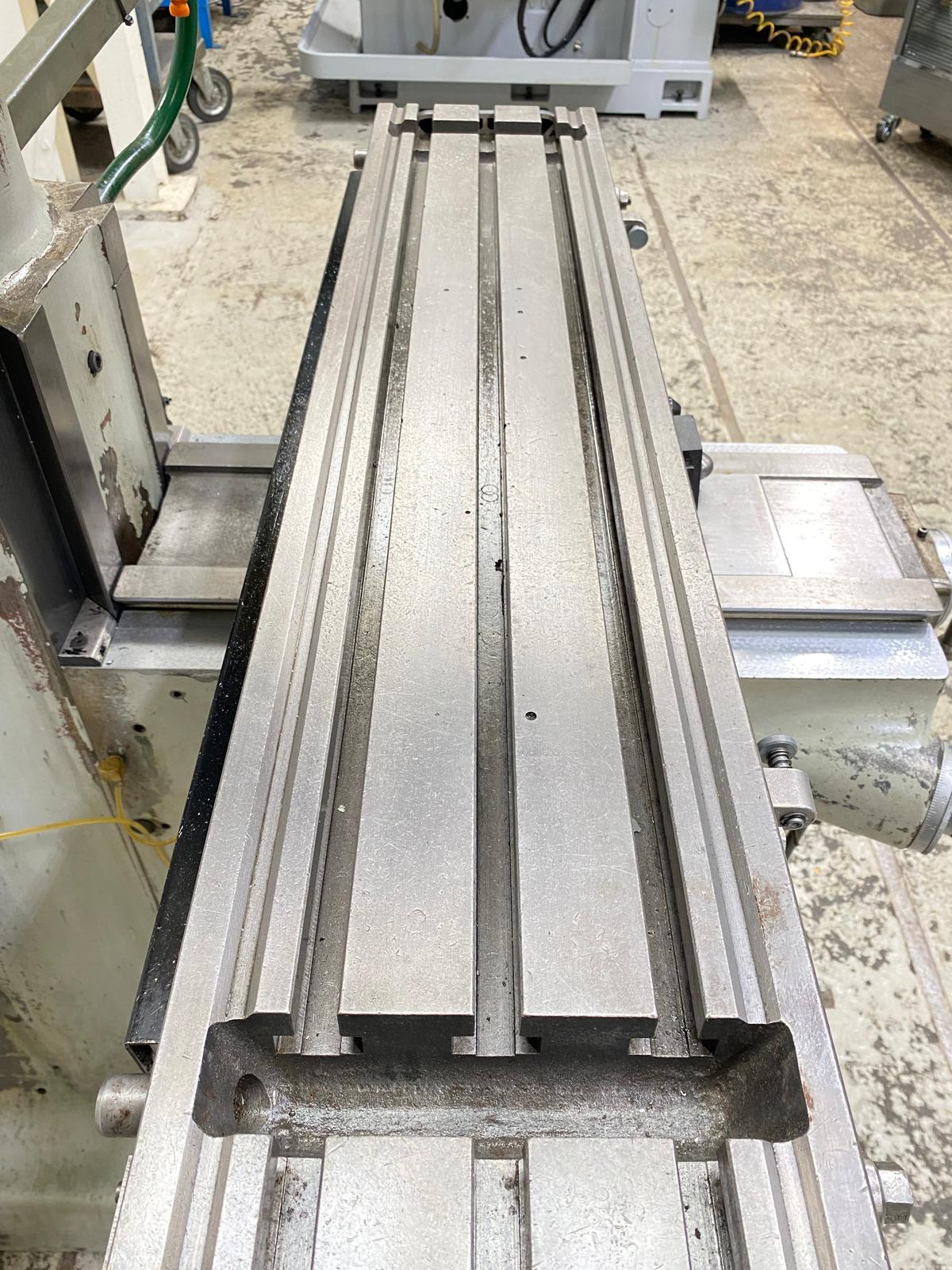 
                  
                    Bridgeport BR2J2 Turret Milling Machine
                  
                