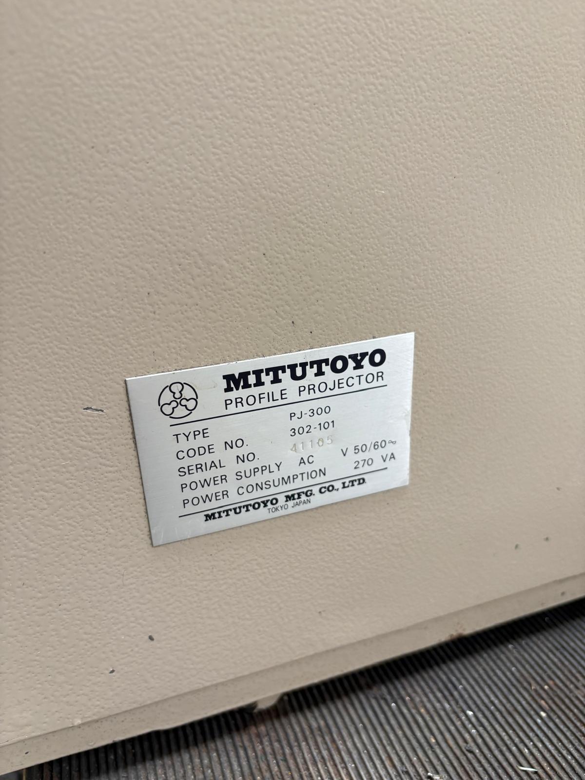 
                  
                    Mitutoyo PJ300H Profile Projector
                  
                