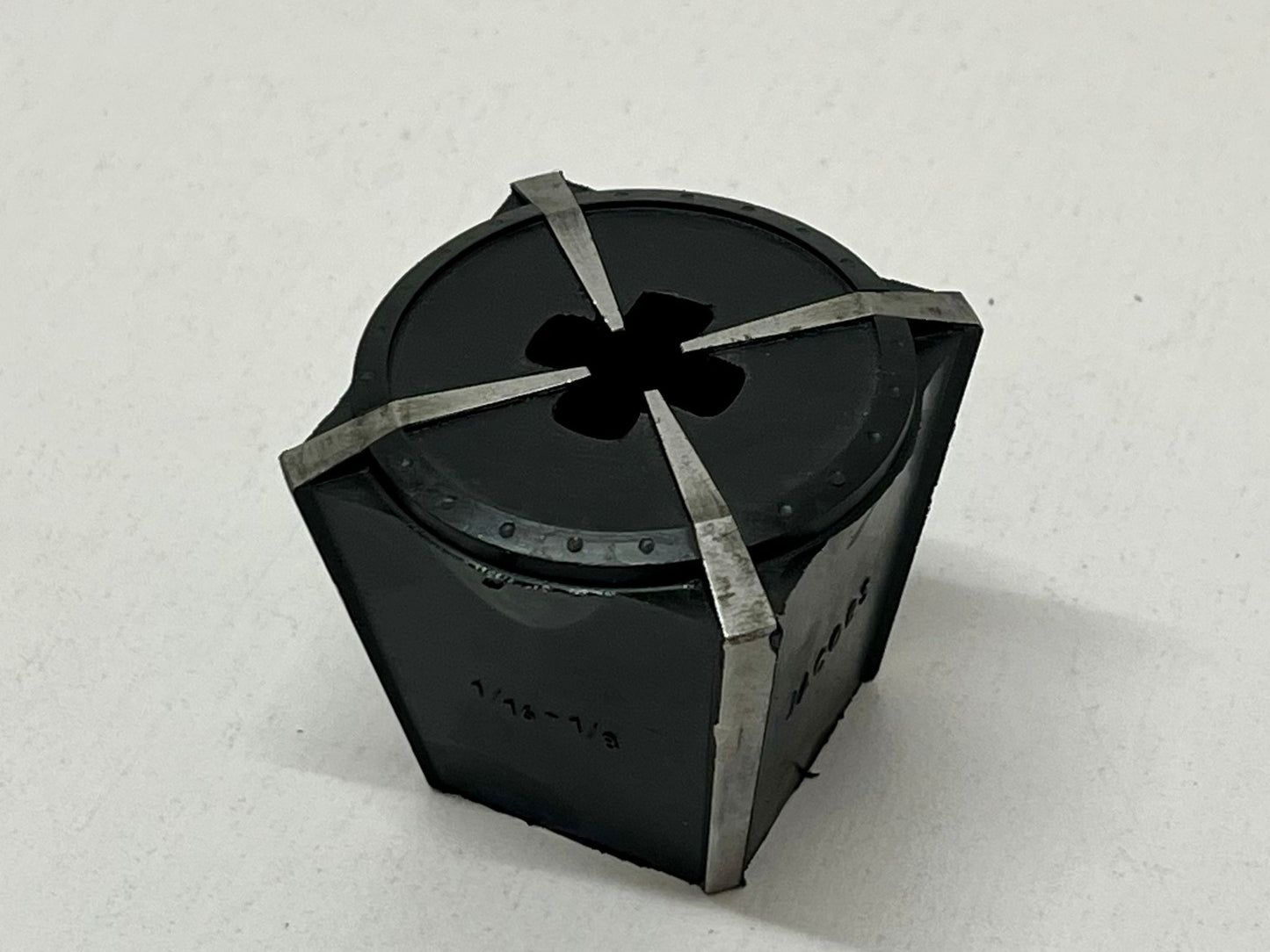 
                  
                    12 Jacobs Rubber-Flex Collets
                  
                