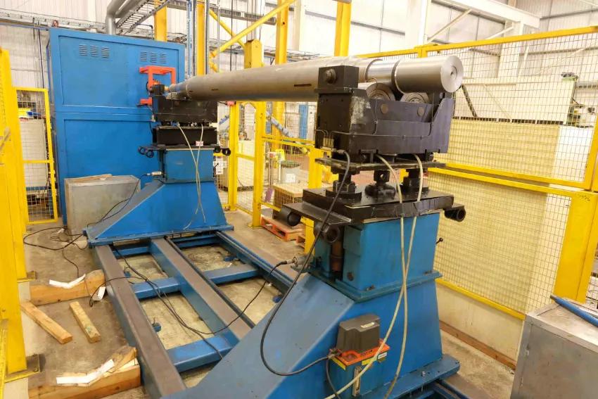 
                  
                    IRD Model B750 End Drive Balancing Machine
                  
                