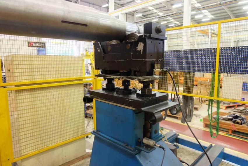 
                  
                    IRD Model B750 End Drive Balancing Machine
                  
                